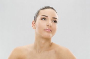 7 Tips to Prevent Aging on Your Neck & Chest