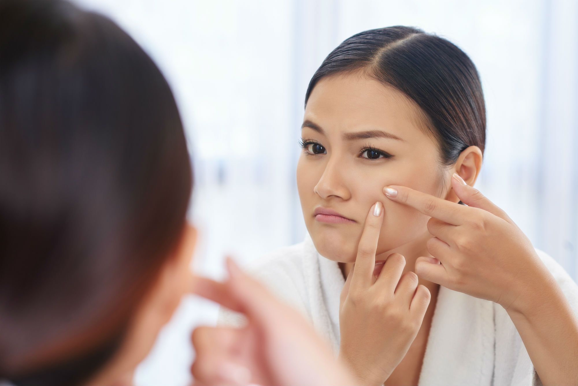4 Habits That Can Make Your Acne Scars Worse