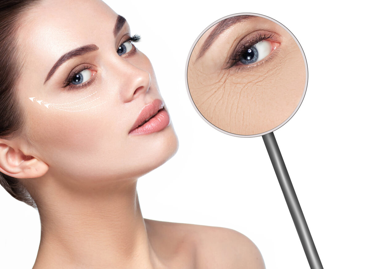 Applying-Eye-Cream-the-Right-Way