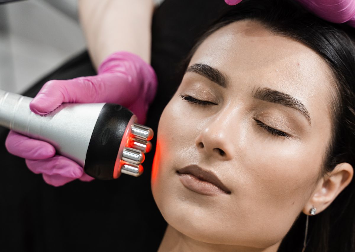 Who Is Suitable for RF Skin Tightening? A Doctor’s Assessment